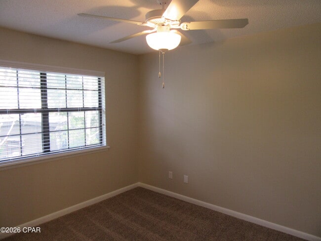 Building Photo - 2750 W 12th St