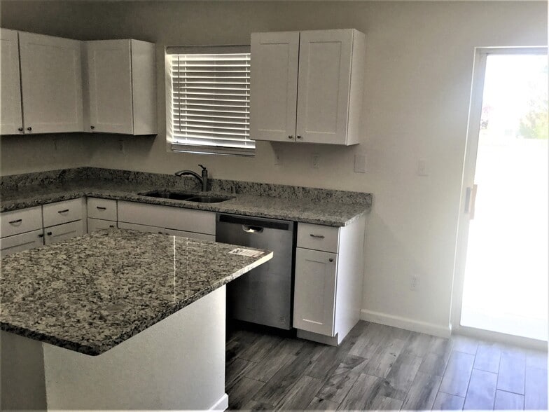 Building Photo - 10244 Shawna St NW