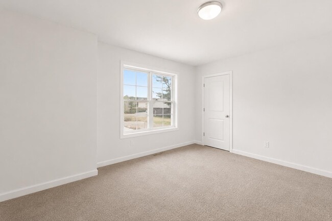 Building Photo - 51 Blacksmith Dr