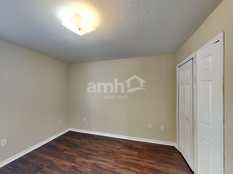 Building Photo - 145 Rose Hill Trail
