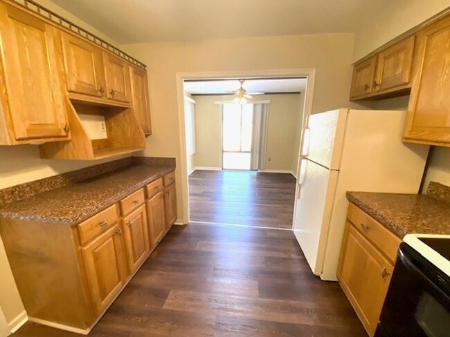 Building Photo - JUST REDUCED!!  Two Bedroom Condo on 2nd F...