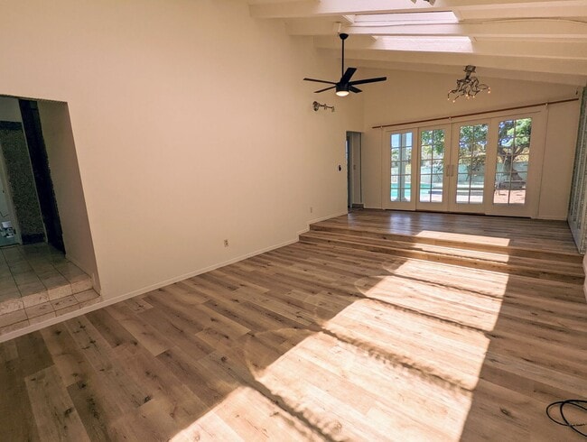 Building Photo - Kalama valley single level 4 bedroom home ...