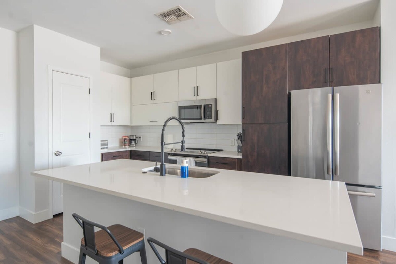 Building Photo - 701 W Rio Salado Pkwy