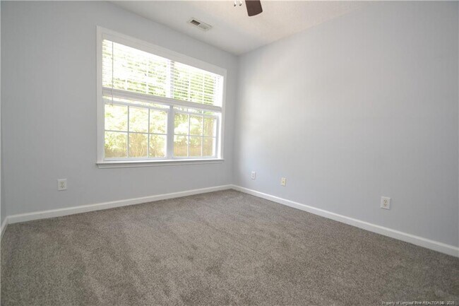 Building Photo - 308 Black Bird Ct