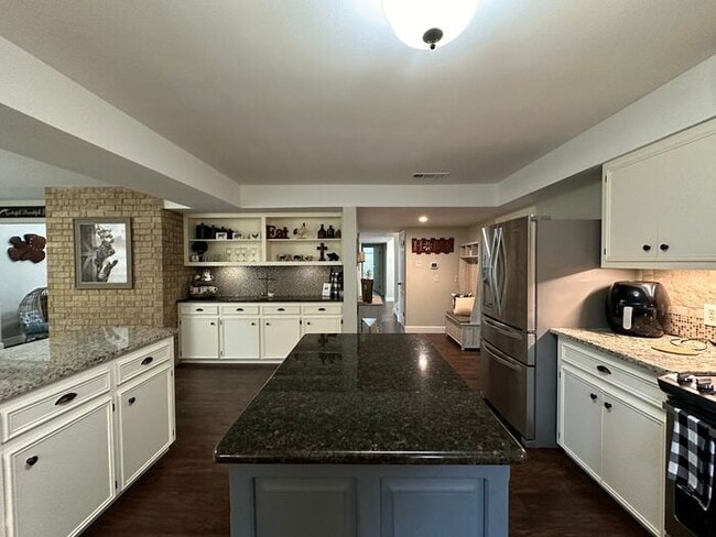 Building Photo - 3 Bedroom 2 Bath Home in Bullard ISD!