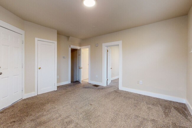 Building Photo - 3440 Mayfield Ave