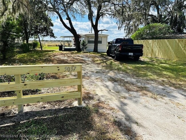 Building Photo - 5037 Roanoke St