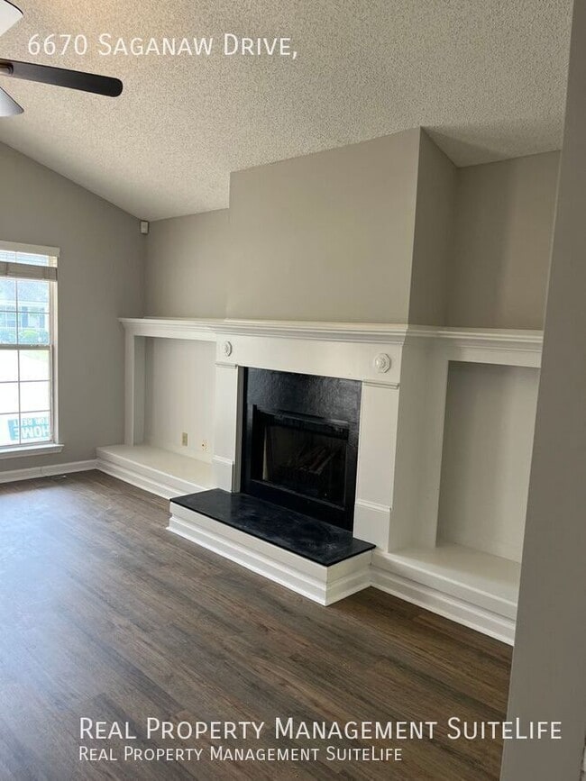 Building Photo - 6670 Saganaw Dr