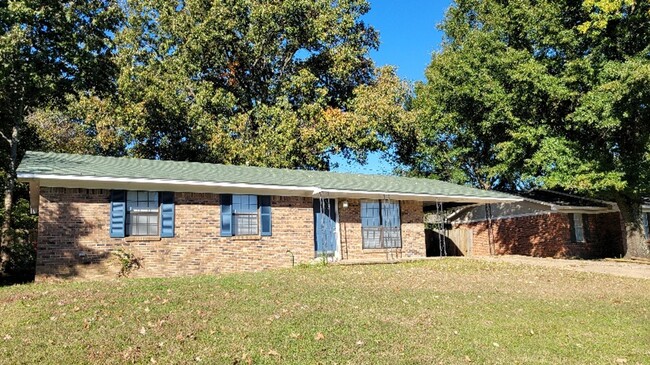 Primary Photo - ADORABLE HOME IN THE HEART OF OLIVE BRANCH