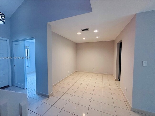 Building Photo - 2215 NW 45th Ave