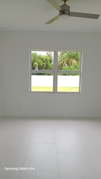 Building Photo - 161 Antilla Dr