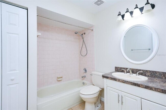 Building Photo - 3614 Pine Knot Dr