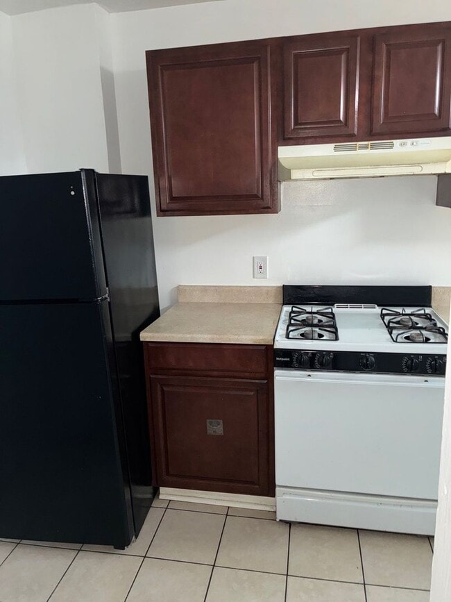 Building Photo - 2710 W Franklin St