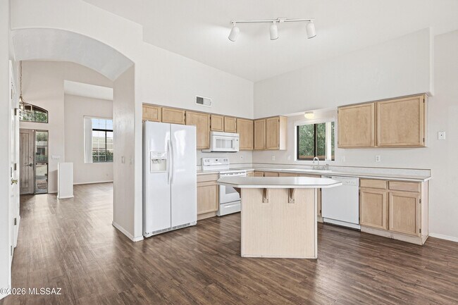 Building Photo - 1342 W Hopbush Way