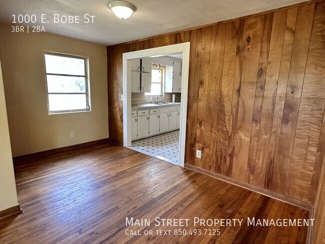 Building Photo - 1000 E Bobe St