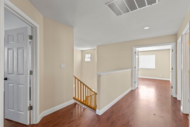 Building Photo - 5220 Peacock Hill Dr