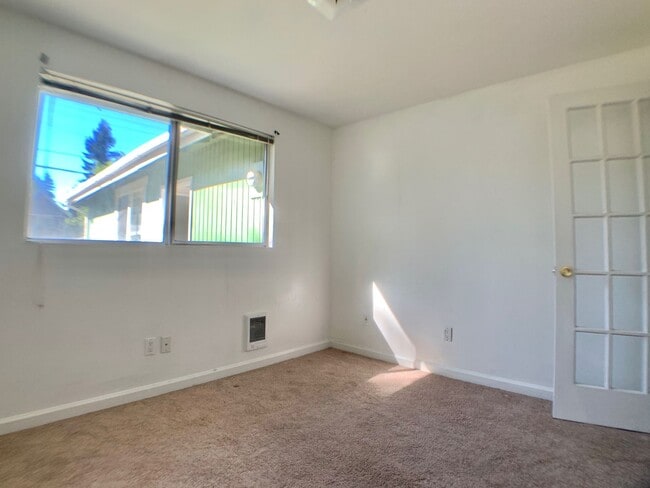 Building Photo - Great Home For Rent