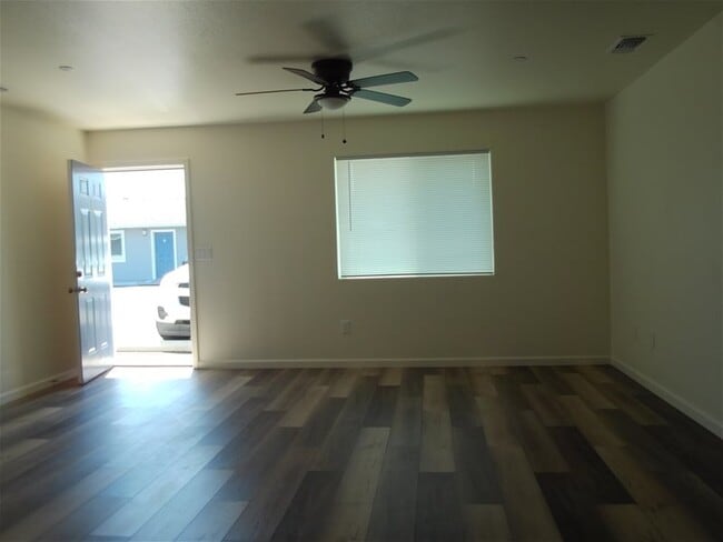 Building Photo - 5566 Arboga Rd