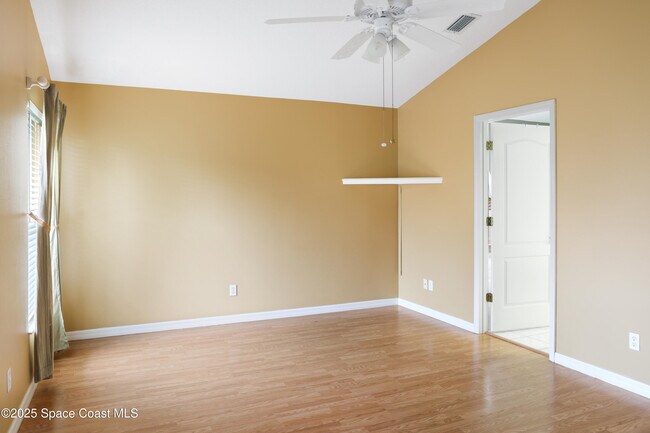 Building Photo - 645 Brockton Way