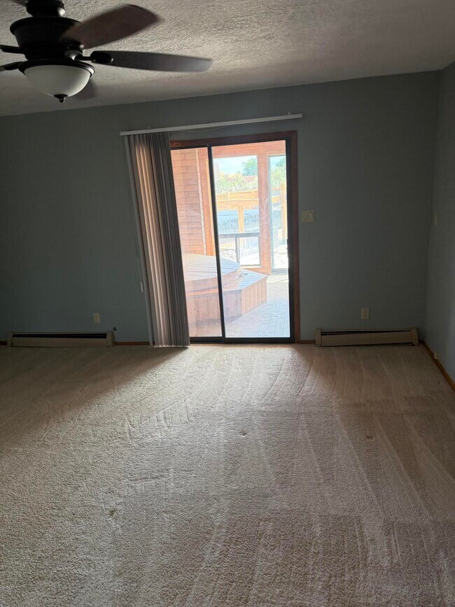 Building Photo - 675 Camino Arco Iris