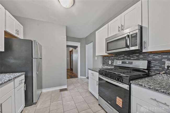 Building Photo - 1958 Fairfax Ave