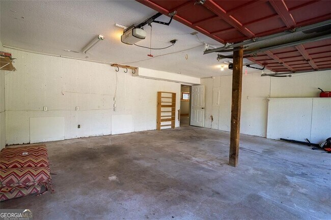 Building Photo - 1540 Magnolia Pl