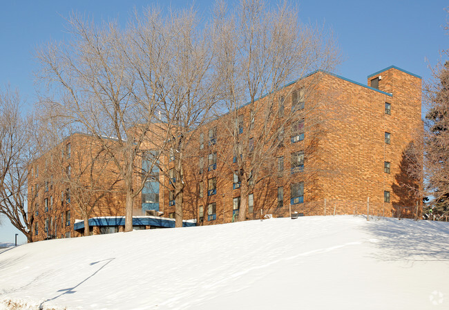 Primary Photo - Labor Plaza