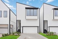 Building Photo - 5322 Rue