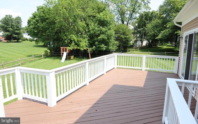 Building Photo - 17105 Thatcher Ct