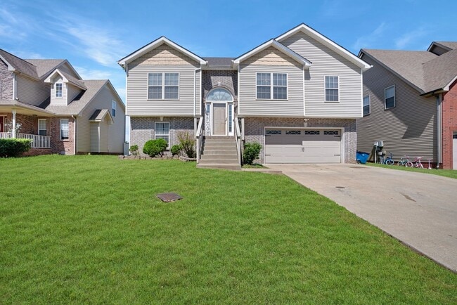 Building Photo - Welcome to Chinook Haven – Your Spacious R...