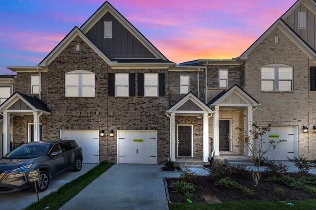 Building Photo - 5002 Dayflower Dr