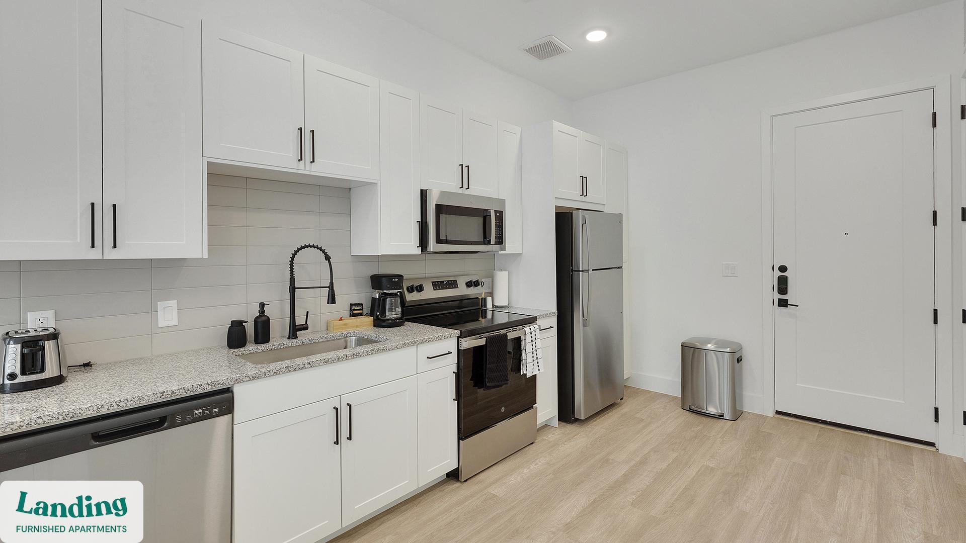 Building Photo - 650 E Sycamore St