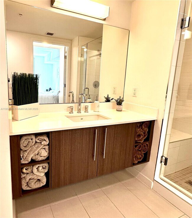 Building Photo - 7661 NW 107th Ave