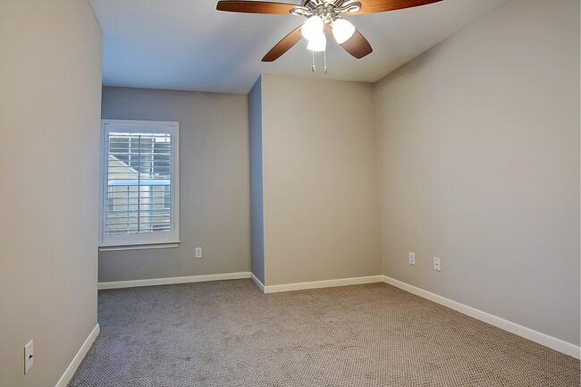 Building Photo - 1408 W Webster St