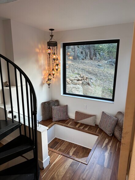 Building Photo - 230 Cyteworth Rd