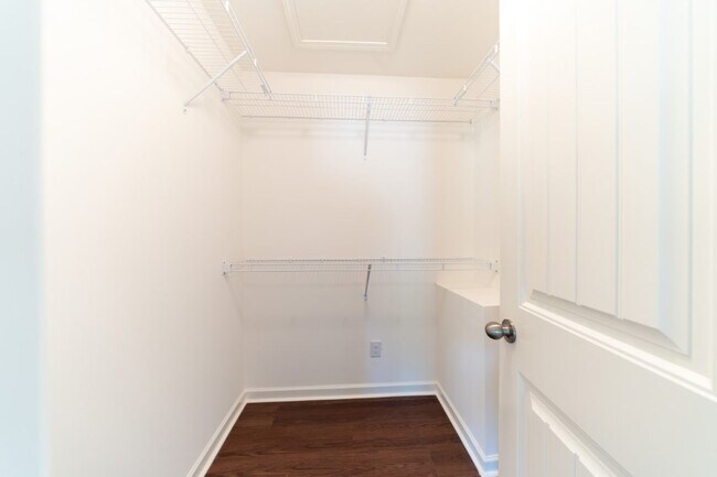 Building Photo - Gorgeous Home in Odenville! Fresh, Modern ...