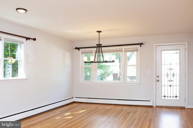 Building Photo - 21 W Taylor Run Pkwy