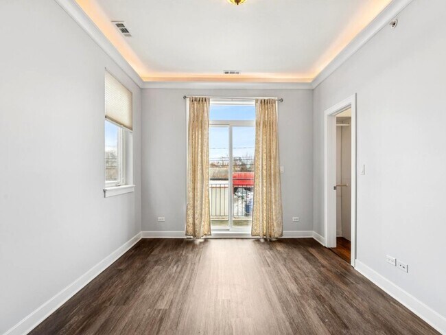 Building Photo - 7932 W Grand Ave