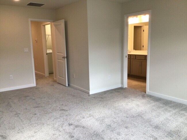 Building Photo - 14238 Sapelo Beach Dr