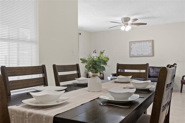 Building Photo - 2116 Cypress Bay Blvd