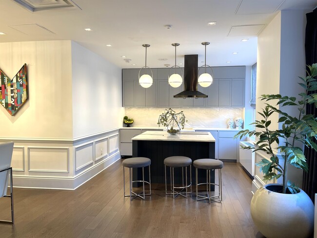 Building Photo - 88 Morgan St