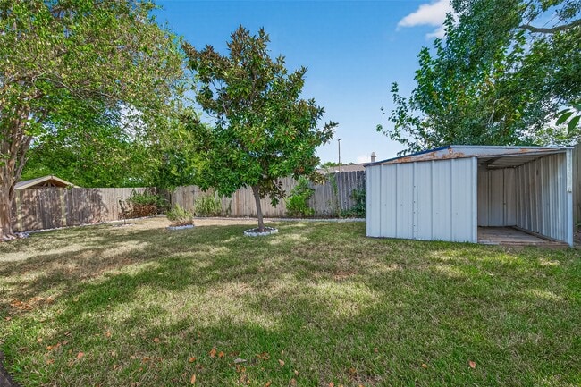 Building Photo - 7414 Breccia Dr