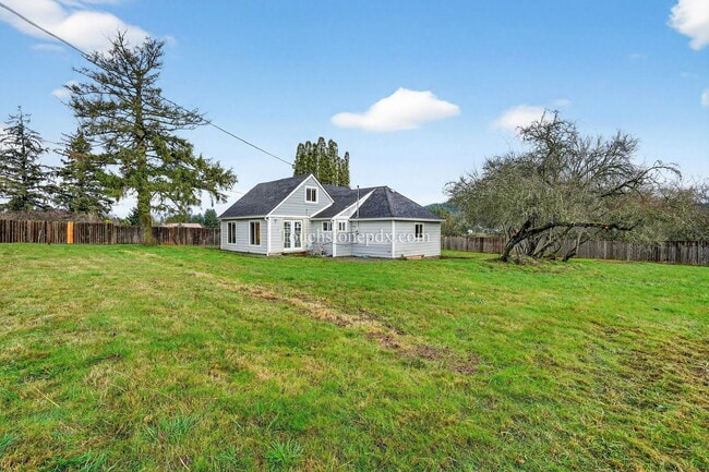 Building Photo - 10022 SE 172nd Ave