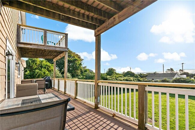 Building Photo - 11 Defelice Rd