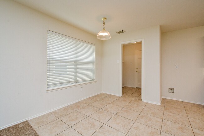 Building Photo - 18326 Thicket Grove Rd