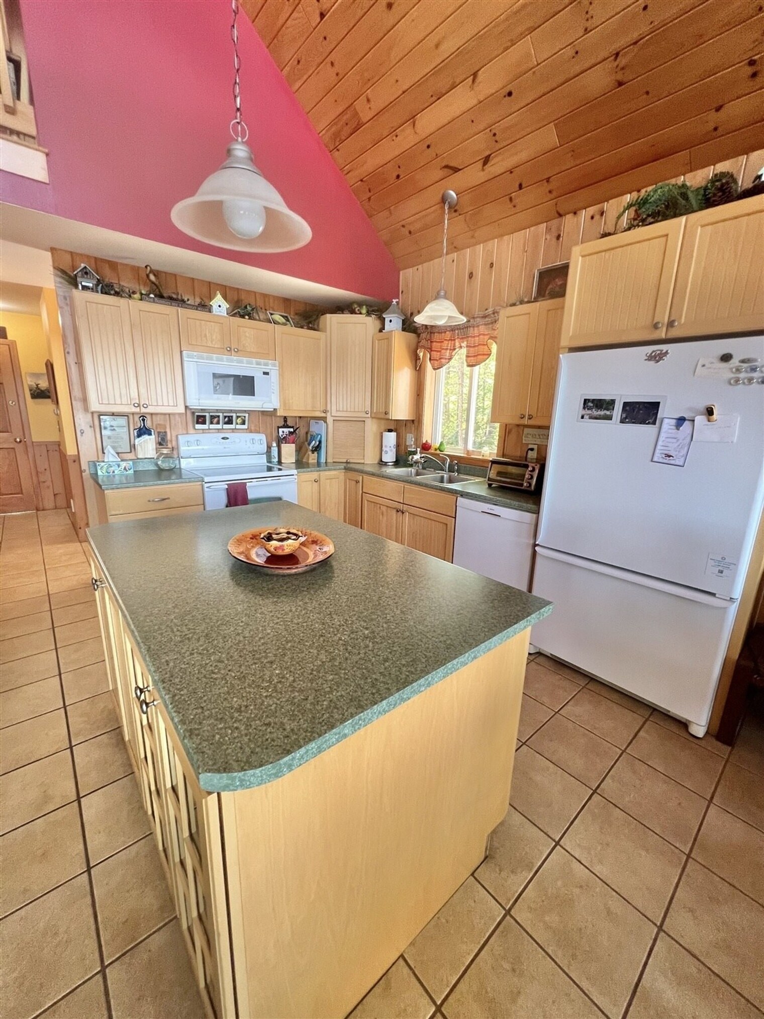 Building Photo - 11 Sandy Cove Rd