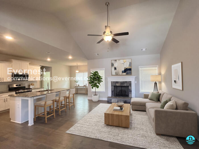 Building Photo - 8395 Loch Lomand Ln