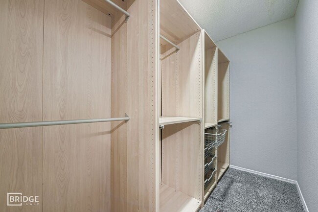 Building Photo - 1322 Jasmine Dr