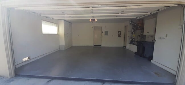 Building Photo - 1-111 Nissen Rd