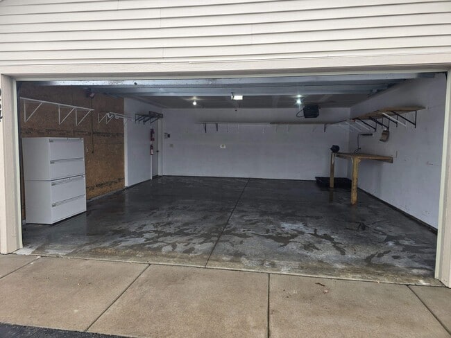 Building Photo - 1934 W 6th St